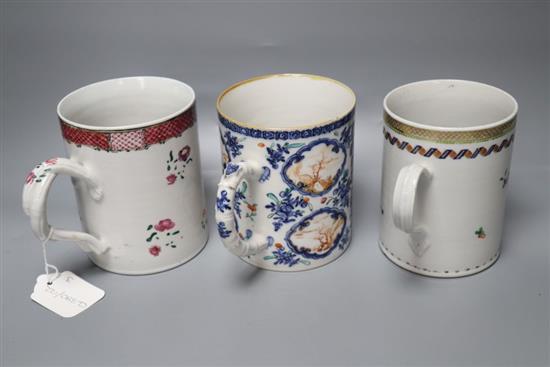 Two Chinese export famille rose mugs, Qianlong and a Chinese export Imari bulle shaped teapot and cover, Qianlong